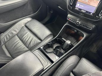 VOLVO XC40 Recharge Twin 78kWh Auto AWD 5dr