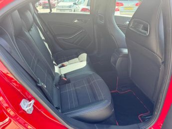 MERCEDES-BENZ A CLASS 1.6 A180 BLUEEFFICIENCY