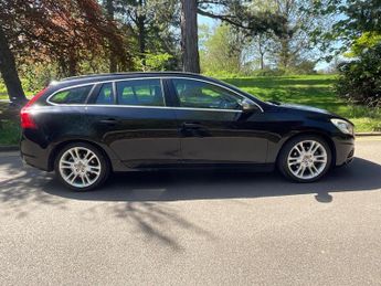 VOLVO V60 2.0 D3 R-Design Geartronic Euro 5 (s/s) 5dr