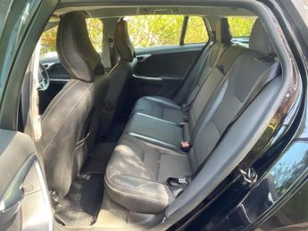 VOLVO V60 2.0 D3 R-Design Geartronic Euro 5 (s/s) 5dr