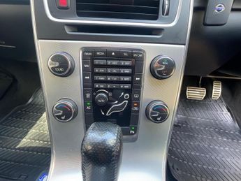 VOLVO V60 2.0 D3 R-Design Geartronic Euro 5 (s/s) 5dr