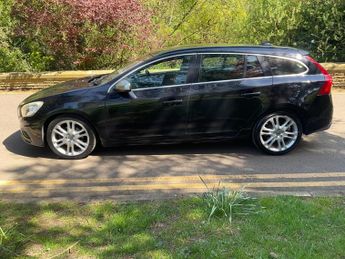 VOLVO V60 2.0 D3 R-Design Geartronic Euro 5 (s/s) 5dr