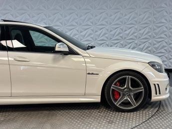 MERCEDES-BENZ C CLASS 6.3 C63 V8 AMG