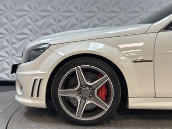 MERCEDES-BENZ C CLASS 6.3 C63 V8 AMG