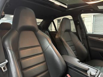 MERCEDES-BENZ C CLASS 6.3 C63 V8 AMG