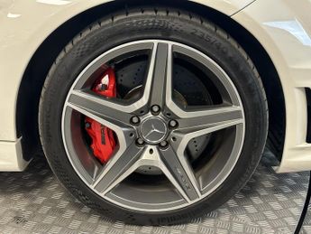 MERCEDES-BENZ C CLASS 6.3 C63 V8 AMG