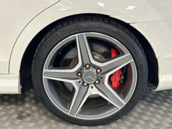MERCEDES-BENZ C CLASS 6.3 C63 V8 AMG