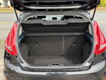FORD FIESTA 1.4 Titanium