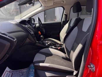 FORD FOCUS 1.0T EcoBoost Zetec Euro 5 (s/s) 5dr