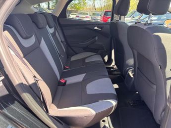 FORD FOCUS 1.0T EcoBoost Zetec Euro 5 (s/s) 5dr