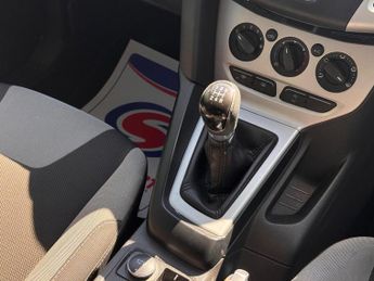 FORD FOCUS 1.0T EcoBoost Zetec Euro 5 (s/s) 5dr