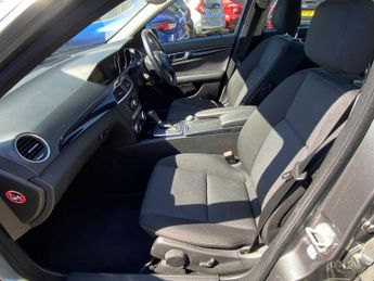 MERCEDES-BENZ C CLASS 1.8 C180 BlueEfficiency SE