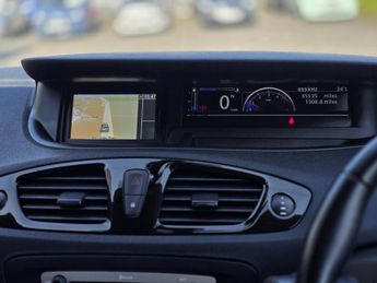 RENAULT SCENIC 1.5 Dynamique TomTom dCi 110 EDC Auto