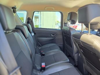 RENAULT SCENIC 1.5 Dynamique TomTom dCi 110 EDC Auto