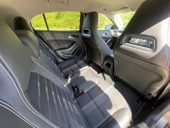 MERCEDES-BENZ GLA 1.6 GLA180 Urban Edition