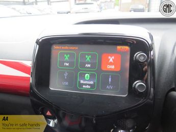 TOYOTA AYGO 1.0 VVT-i x-claim x-Shift Automatic Convertible