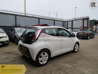 TOYOTA AYGO 1.0 VVT-i x-claim x-Shift Automatic Convertible