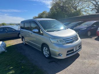 NISSAN SERENA 2.0