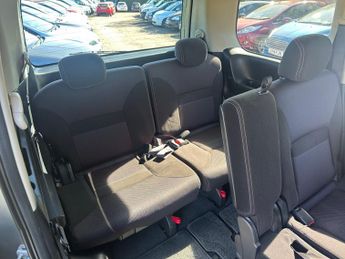 NISSAN SERENA 2.0