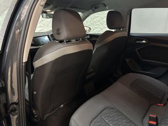 AUDI A1 1.0 TFSI 30 Sport