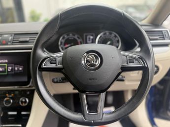 SKODA SUPERB 1.4 TSI ACT SE L Executive