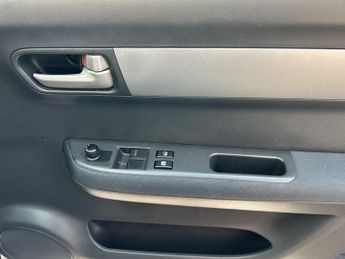 SUZUKI SWIFT 1.5 GLX