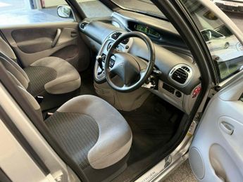 CITROEN XSARA PICASSO 2.0 i 16V Desire
