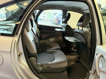 CITROEN XSARA PICASSO 2.0 i 16V Desire