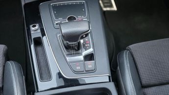 AUDI Q5 2.0 TDI 40 Black Edition S Tronic quattro Euro 6 (s/s) 5dr