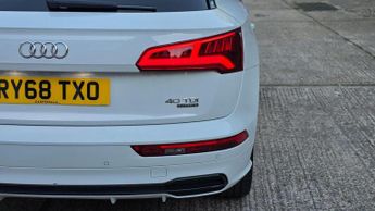 AUDI Q5 2.0 TDI 40 Black Edition S Tronic quattro Euro 6 (s/s) 5dr