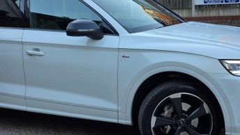 AUDI Q5 2.0 TDI 40 Black Edition S Tronic quattro Euro 6 (s/s) 5dr