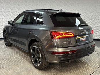 AUDI Q5 2.0 TDI 40 Black Edition