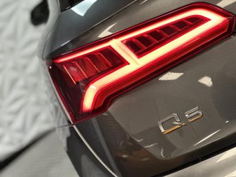 AUDI Q5 2.0 TDI 40 Black Edition