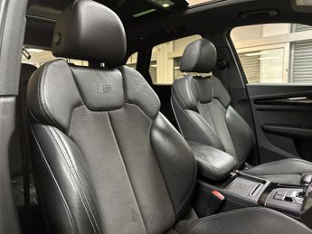AUDI Q5 2.0 TDI 40 Black Edition