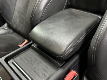 AUDI Q5 2.0 TDI 40 Black Edition