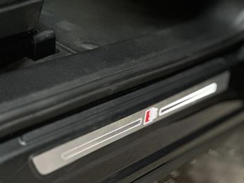 AUDI Q5 2.0 TDI 40 Black Edition