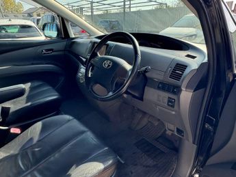 TOYOTA ESTIMA 2.3 2WD AUTO