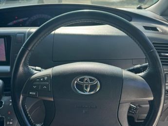 TOYOTA ESTIMA 2.3 2WD AUTO