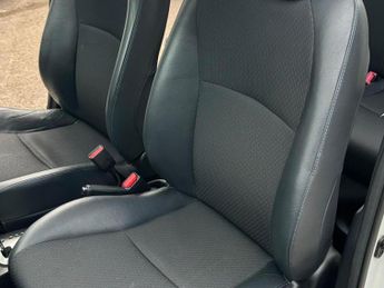 TOYOTA YARIS 1.5 VVT-h T Spirit CVT Euro 5 5dr