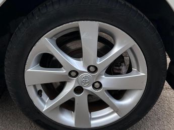 TOYOTA YARIS 1.5 VVT-h T Spirit CVT Euro 5 5dr