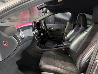 MERCEDES-BENZ CLA 2.1 CLA220 CDI AMG Sport
