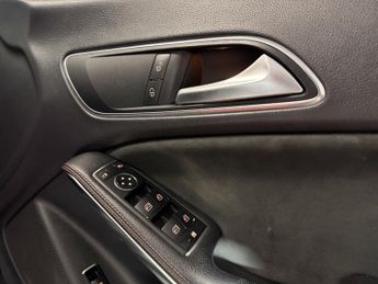 MERCEDES-BENZ CLA 2.1 CLA220 CDI AMG Sport