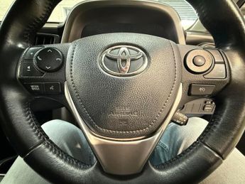 TOYOTA RAV4 2.0 V-Matic Excel