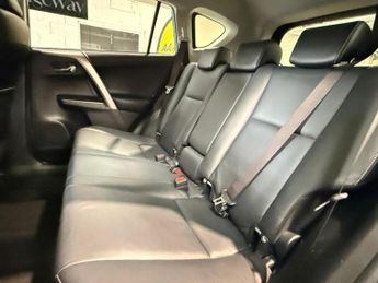 TOYOTA RAV4 2.0 V-Matic Excel