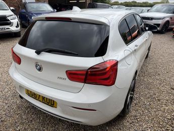 BMW 1 SERIES 1.5 118i Sport 5-door