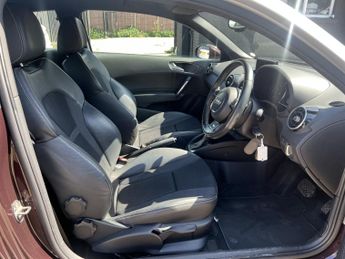 AUDI A1 1.4 TFSI S line