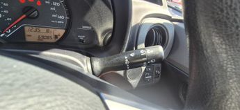 TOYOTA YARIS 1.0 VVT-i T2