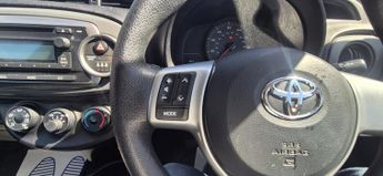 TOYOTA YARIS 1.0 VVT-i T2