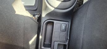 TOYOTA YARIS 1.0 VVT-i T2