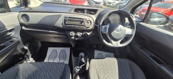 TOYOTA YARIS 1.0 VVT-i T2